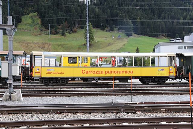 Foto der RhB B 2111 „Offene Aussichtswagen“