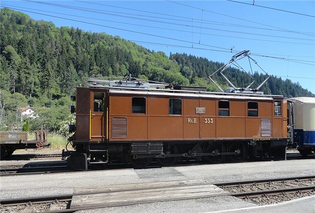 Foto der RhB Ge 4/6 353