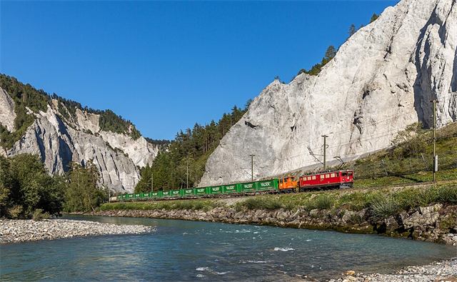 Foto: Ge 6/6 II 702 „Curia“